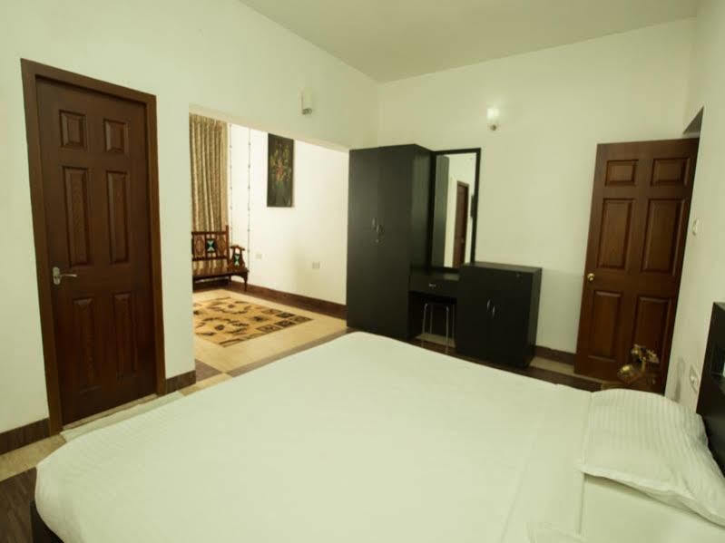 Mount N Mist Hotel Найнитал Экстерьер фото